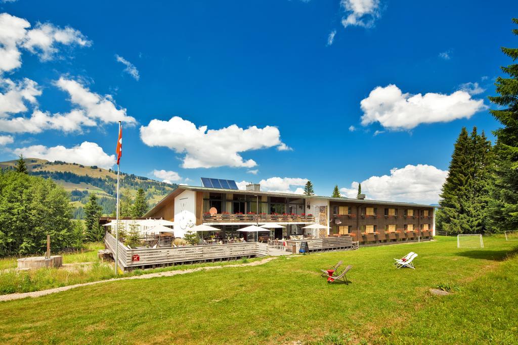 Saanewald Lodge Saanenmöser エクステリア 写真