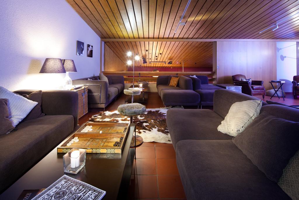 Saanewald Lodge Saanenmöser エクステリア 写真