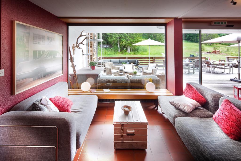 Saanewald Lodge Saanenmöser エクステリア 写真
