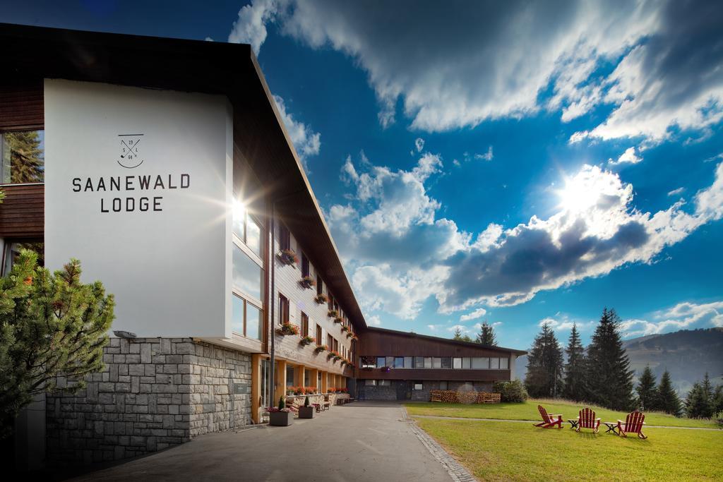 Saanewald Lodge Saanenmöser エクステリア 写真