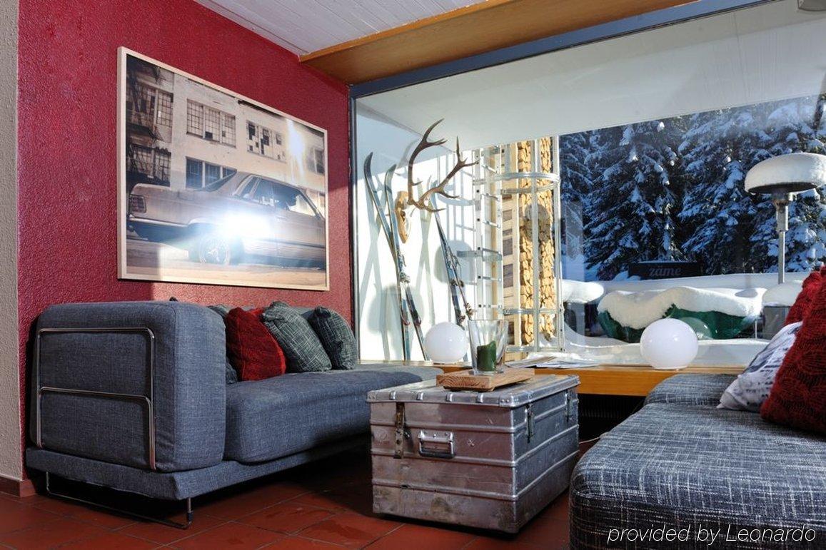 Saanewald Lodge Saanenmöser エクステリア 写真
